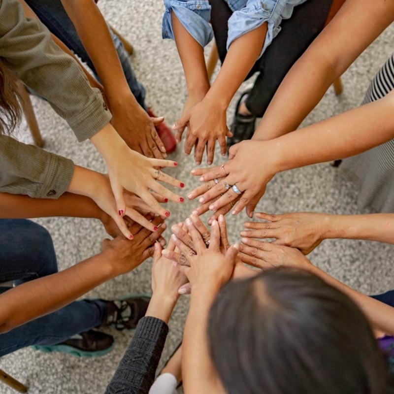 cropped-circle-of-friends-icon.jpg icon people in circle for circle of friends